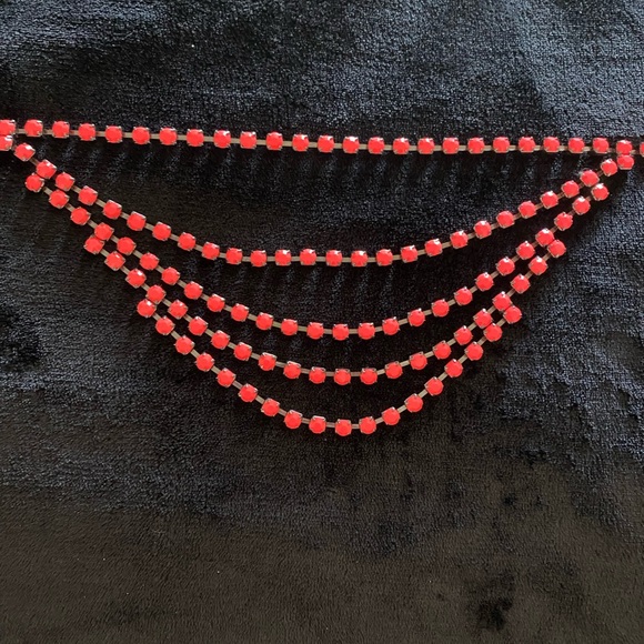 1-Fancy Glass Opal Rhinestones and Black Metal Necklace - Picture 7 of 10